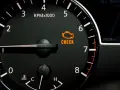 Spia motore accesa sul cruscotto. Il suo eobd significato è un avviso di problemi.