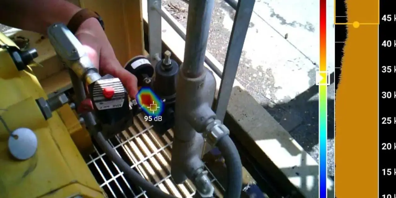 Rilevamento di una valvola pneumatico perde con un'emissione sonora di 95 dB, evidenziata da una mappa termica.