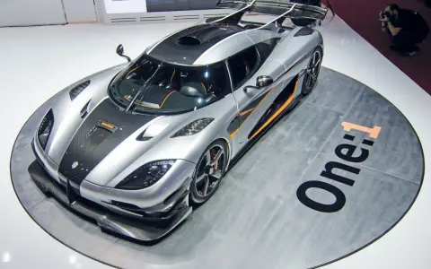 Koenigsegg One:1, un capolavoro di ingegneria con una curva di coppia motore da brivido.