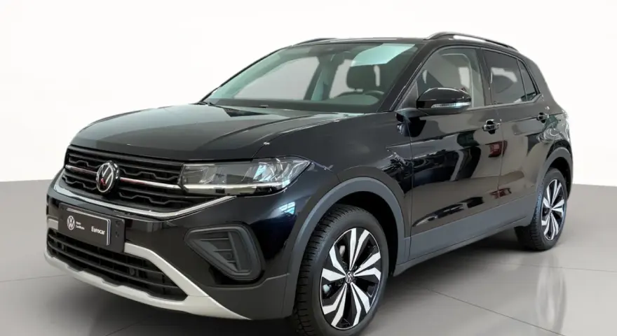 Volkswagen T-Cross nero lucido, ideale per la città. Controlla la pressione pneumatici T-Cross per una guida sicura.