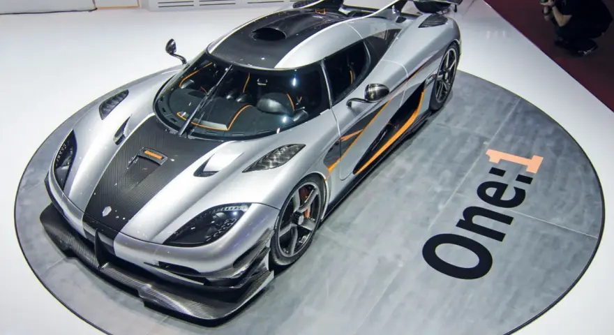 Koenigsegg One:1, un capolavoro di ingegneria con una curva di coppia motore da brivido.