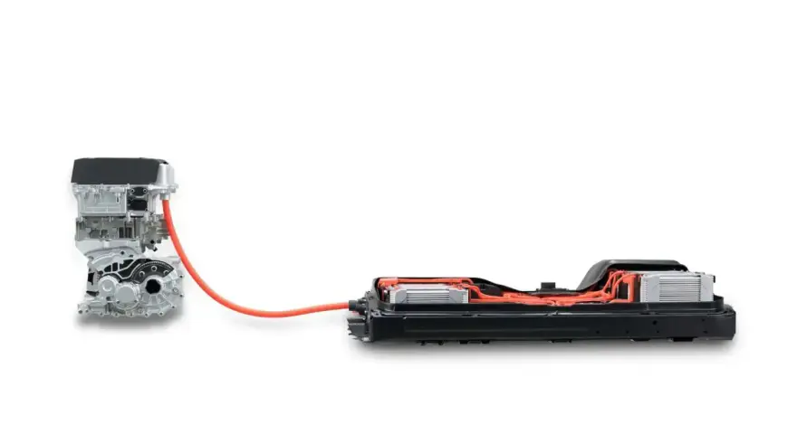 Componenti di un'auto elettrica: motore e pacco batterie. I cavalli e i kW sul libretto definiscono la potenza.