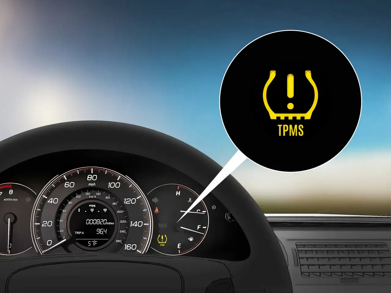 Spia TPMS accesa: controlla la pressione dei pneumatici rft. Il significato è un avviso di bassa pressione.